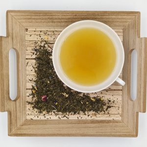 Grüner Tee, Kornblumenblüten, Sonnenblumen- und Rosenblüten, Aroma. Dosierung: 13g/Liter Ziehzeit: 2 Minuten