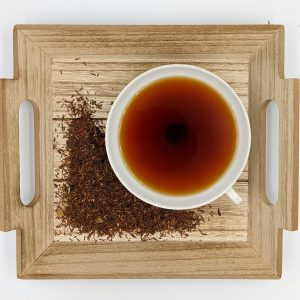 Rooibusch-Tee aus kontrolliert biologischen Anbau mit Lebkuchengewürzen und Aroma Dosierung: 2 Eßlöffel/Liter Ziehzeit: 8 - 10 Minuten
