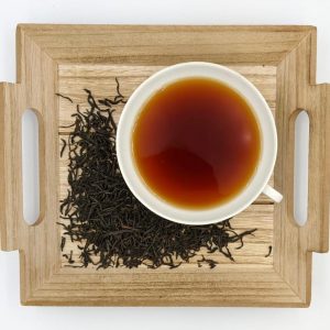 Ein Blatt-Tee aus dem Hochland Ceylons. Herzhafter und typischer Ceylon für jede Tageszeit. Zubereitung: Dosierung: 12g/Liter Ziehzeit: 3 Minuten
