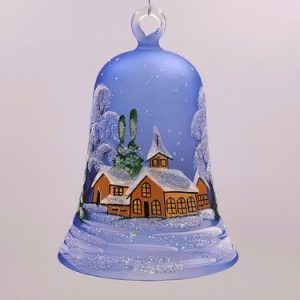 Glocke handgearbeitet,  9 cm, hellblau mit Motiv Winterlandschaft mit braunen Häusern